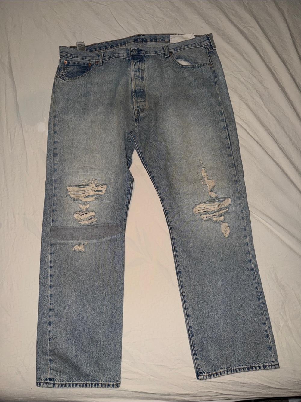 Men Levi’s Classic Light Blue Distressed Jeans